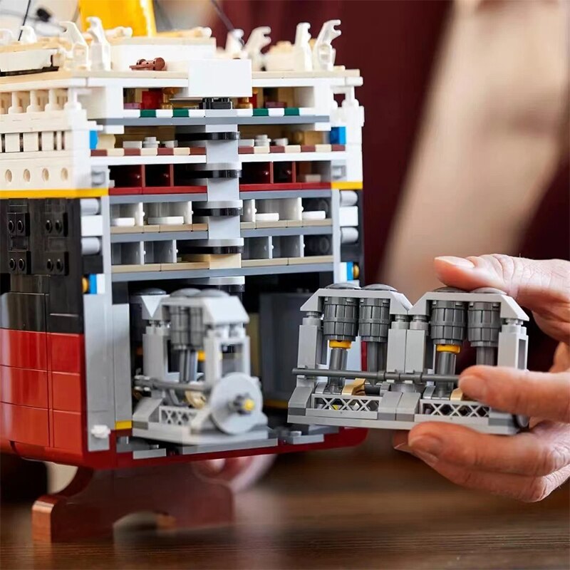 Hot Film Titanic Large Cruise Ship Compatible 10294 DIY Model Building