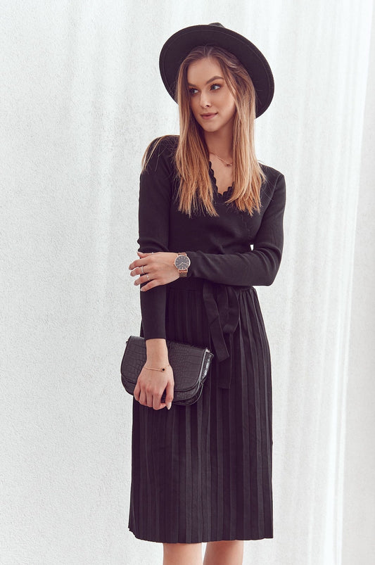 Midi dress with pleated hem black 87642